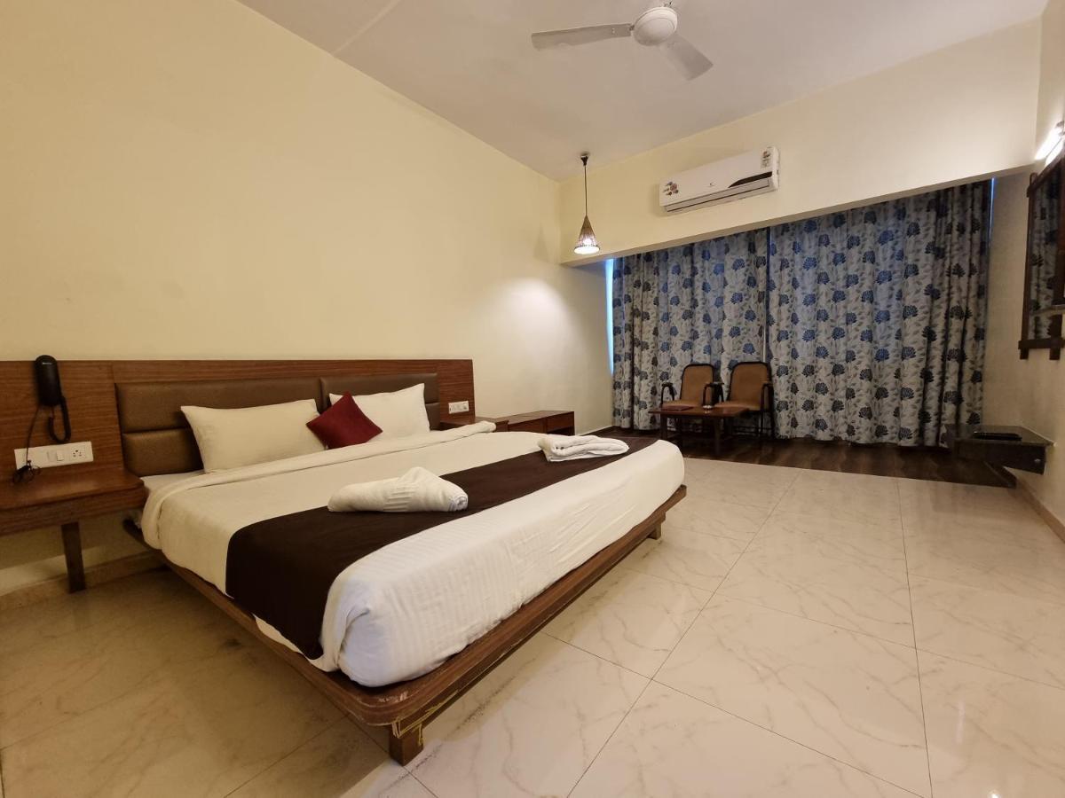 Hotel Lions Den Lonavala Exterior foto