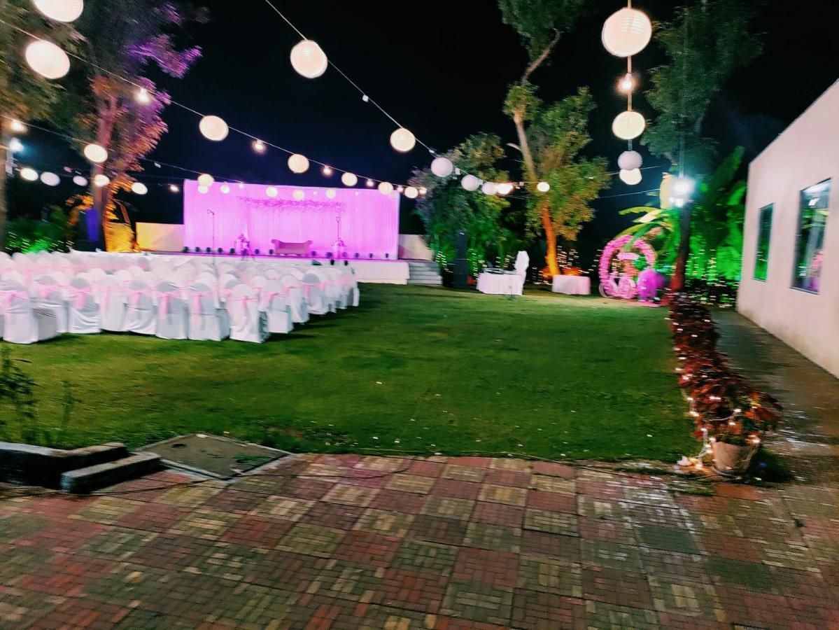 Hotel Lions Den Lonavala Exterior foto