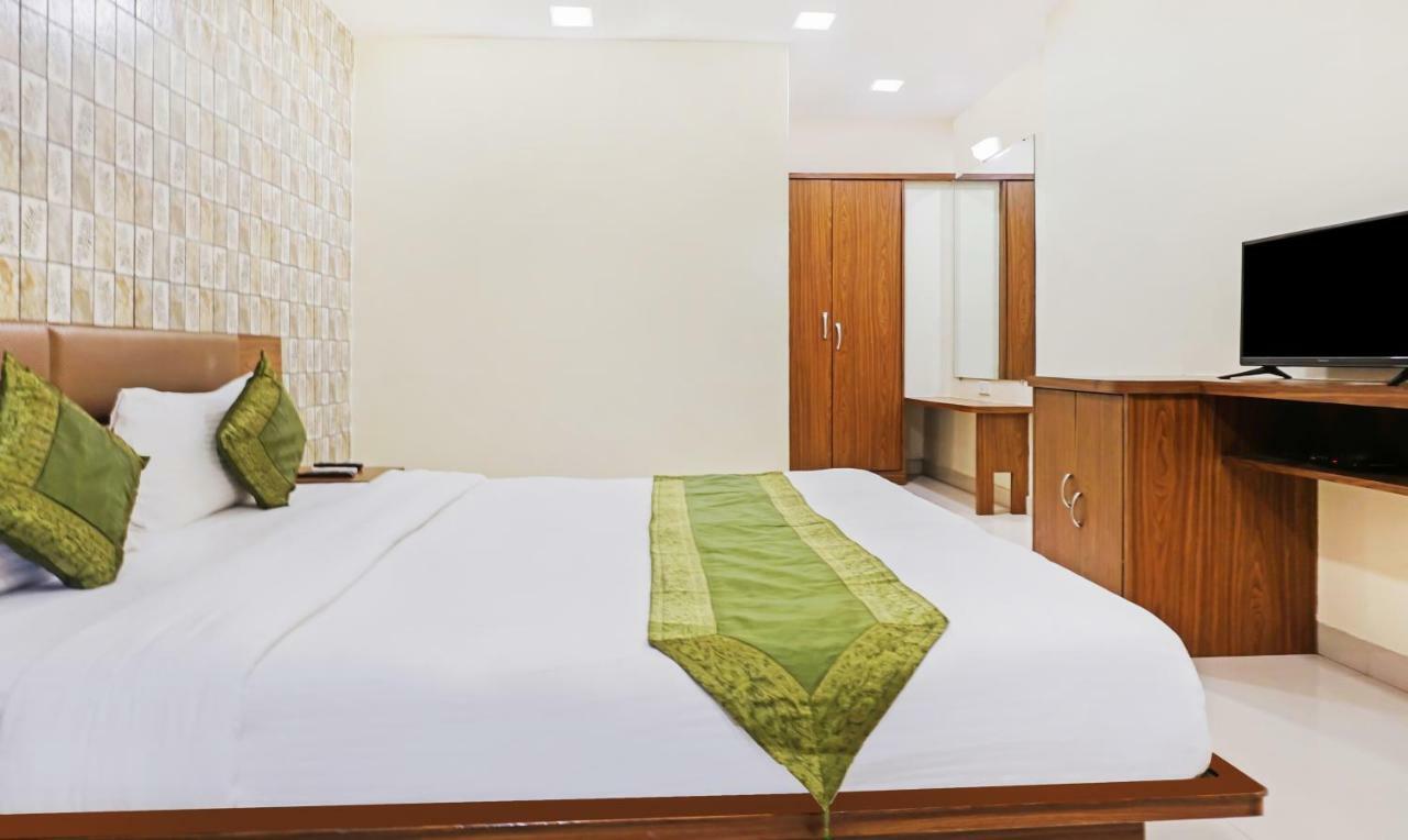 Hotel Lions Den Lonavala Exterior foto